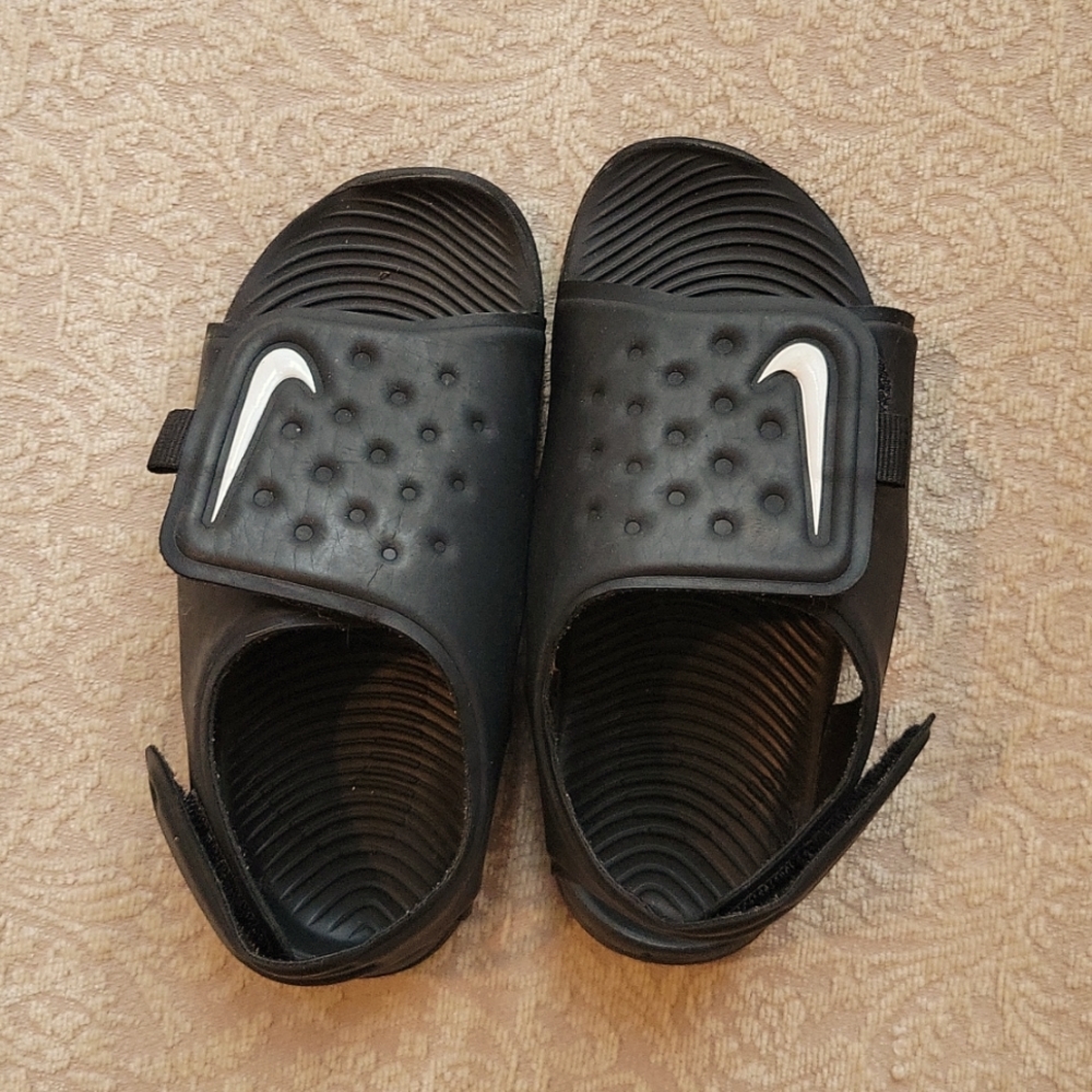 Nike kids sandals